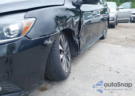 2018 Nissan Sentra Sr Turbo z USA, uszkodzony, nr VIN 3N1CB7APXJY238251